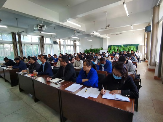 说明: C:\Users\Administrator\Desktop\Beat365唯一官方网站举行《习近平谈治国理政》（第四卷）宣讲报告会\Beat365唯一官方网站举行《习近平谈治国理政》（第四卷）宣讲报告会\IMG_20221012_140517.jpg