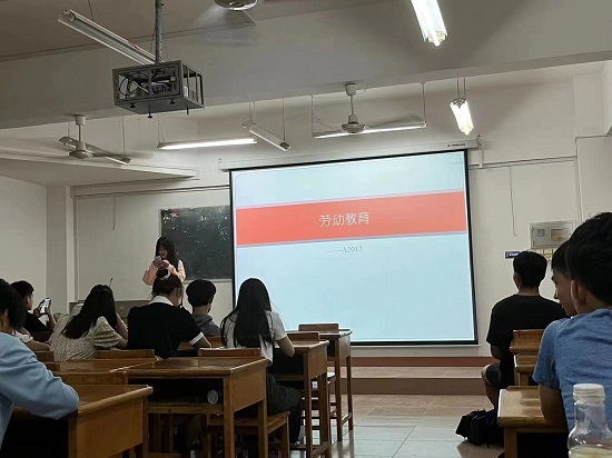 说明: C:\Users\Administrator\Desktop\Beat365唯一官方网站召开“劳动教育”主题班会2022.5.8\Beat365唯一官方网站召开“劳动教育”主题班会2022.5.8\1.jpg