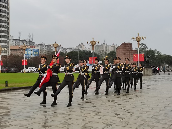 说明: C:\Users\Administrator\Desktop\Beat365唯一官方网站举行升国旗仪式\Beat365唯一官方网站举行升国旗仪式\1.jpg