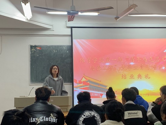 说明: C:\Users\Administrator\Desktop\Beat365唯一官方网站第一期“青马工程”培训班圆满结束\Beat365唯一官方网站第一期“青马工程”培训班圆满结束\8f10637ca19e176c2d032dfe1090832.jpg