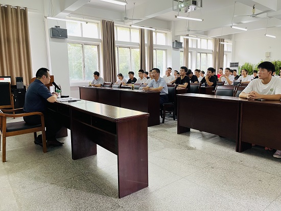 说明: C:\Users\Administrator\Desktop\Beat365唯一官方网站举办学习习近平总书记“七一”重要讲话精神宣讲报告会\Beat365唯一官方网站举办学习习近平总书记“七一”重要讲话精神宣讲报告会\25e4420d163fadb89472e724782a06a.jpg