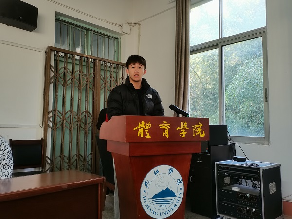 说明: C:\Users\Administrator\Desktop\Beat365唯一官方网站“青马工程”第一期大学生骨干培训班开班2021.11.12\Beat365唯一官方网站“青马工程”第一期大学生骨干培训班开班2021.11.12\2.jpg