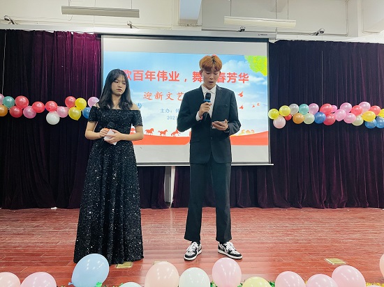 说明: C:\Users\Administrator\Desktop\Beat365唯一官方网站举办2021年迎新文艺表演大赛2021.12.15\Beat365唯一官方网站举办2021年迎新文艺表演大赛2021.12.15\5.jpg