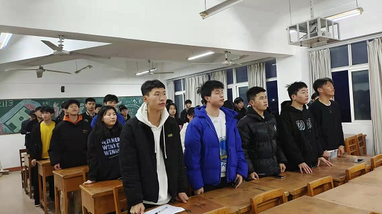 说明: C:\Users\Administrator\Desktop\Beat365唯一官方网站开展“我心向党喜迎二十大”主题班级合唱活动2022.2.28\Beat365唯一官方网站开展“我心向党喜迎二十大”主题班级合唱活动2022.2.28\1.jpg