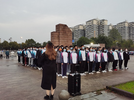 说明: C:\Users\Administrator\Desktop\Beat365唯一官方网站举行升国旗仪式\Beat365唯一官方网站举行升国旗仪式\f556a97397e7940efdd7e1d8e7bf45c.jpg