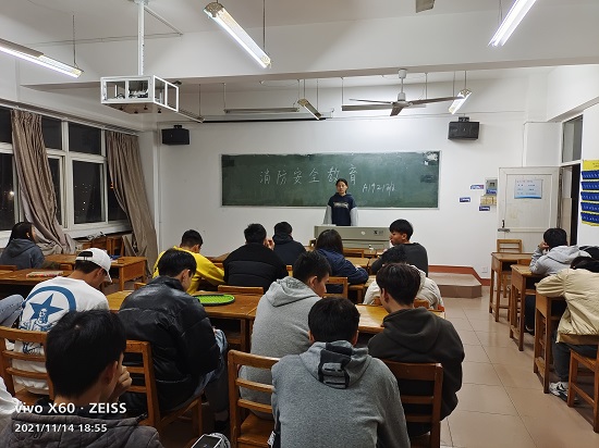 说明: C:\Users\Administrator\Desktop\Beat365唯一官方网站开展消防安全教育主题班会2021.11.16\Beat365唯一官方网站开展消防安全教育主题班会2021.11.16\2.jpg