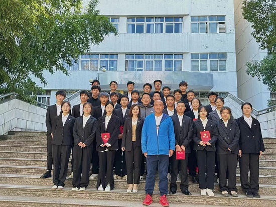 说明: C:\Users\Administrator\Desktop\Beat365唯一官方网站召开第六次学生代表大会2022.10.13\Beat365唯一官方网站召开第六次学生代表大会2022.10.13\5.jpg