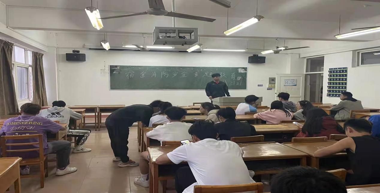 说明: 1