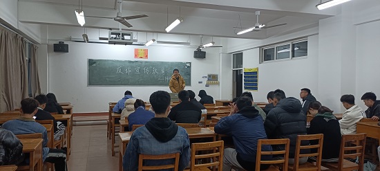 说明: C:\Users\Administrator\Desktop\Beat365唯一官方网站开展反诈宣传教育主题班会2022.3.21\775cebb5d8205e40dae0a5e7733f909.jpg