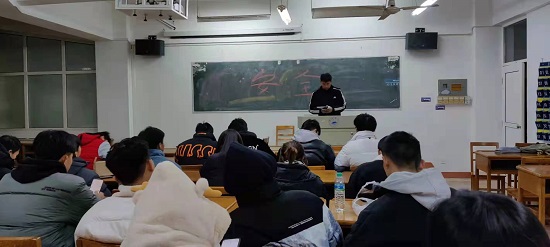说明: C:\Users\Administrator\Desktop\Beat365唯一官方网站召开期末安全教育主题班会2021.12.27\Beat365唯一官方网站召开期末安全教育主题班会2021.12.27\3.jpg